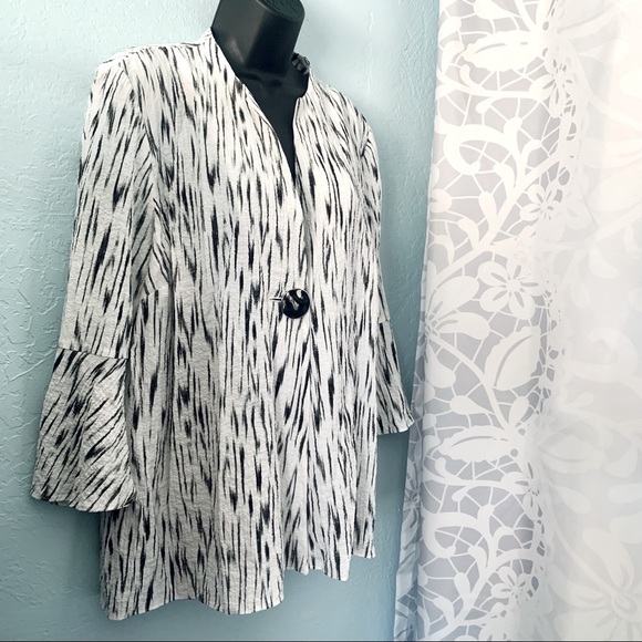 JM Collection Black & White Print Crinkle Texture Lightweight Jacket Size Large - Picture 4 of 12